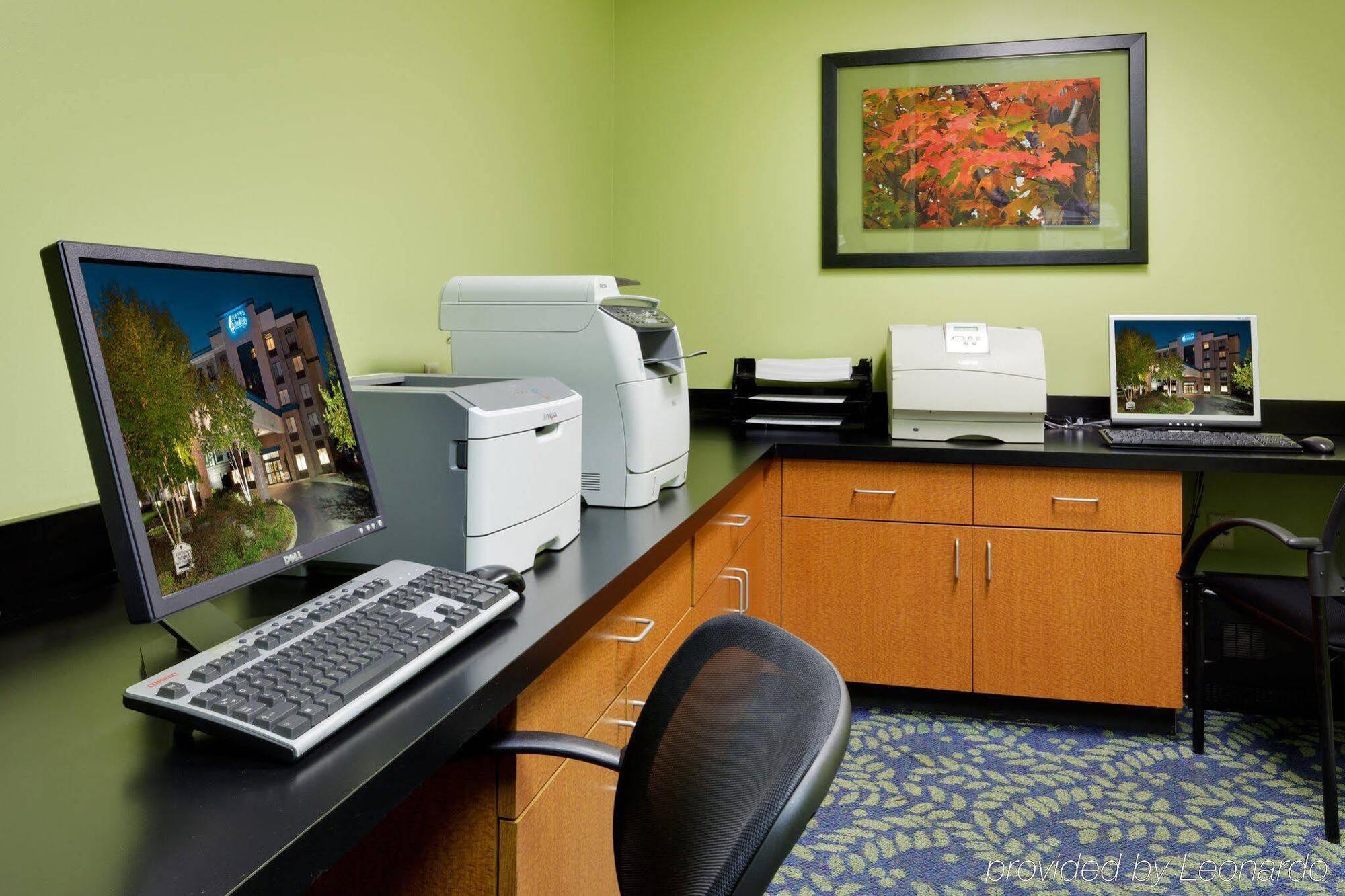 Hotel Trilogy Albany Airport, Tapestry Collection By Hilton Latham Zewnętrze zdjęcie